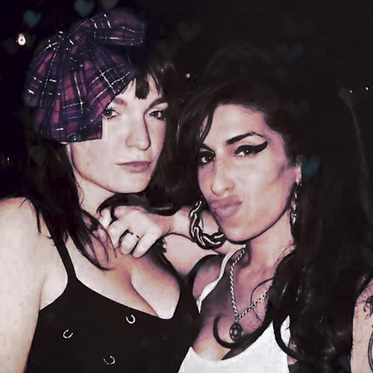 El padre de Amy Winehouse, contra sus mejores amigas